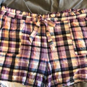 TORRID size 2 STUDIO LUXE PONTE MID-RISE PAPERBAG WAIST PLAID SHORTS NWT